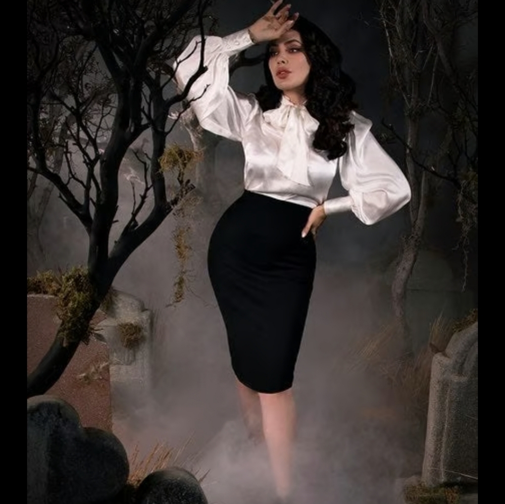 La Femme En Noir Sleepy Hollow Wiggle Skirt NEW